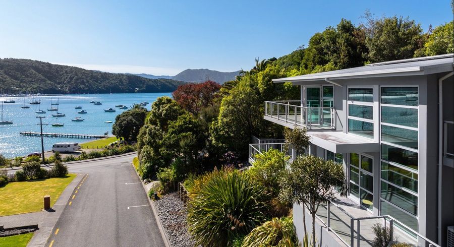  at 2 Finlay Grove, Waikawa, Picton