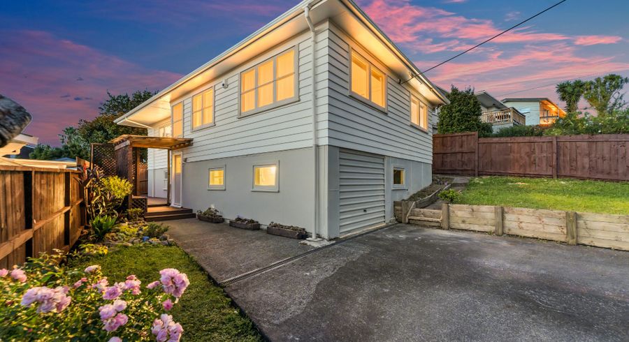  at 1/35 Roberts Road, Glenfield, North Shore City, Auckland