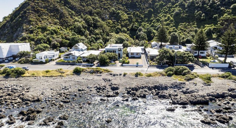  at 188 Breaker Bay Road, Breaker Bay, Wellington