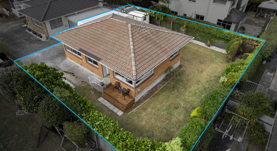  at 3/39 Eversleigh Road, Belmont, Auckland
