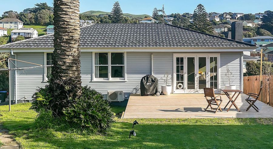  at 7 Taupiri Crescent, Titahi Bay, Porirua