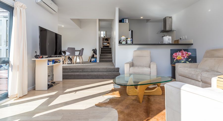  at 5/19 Langana Avenue, Browns Bay, Auckland