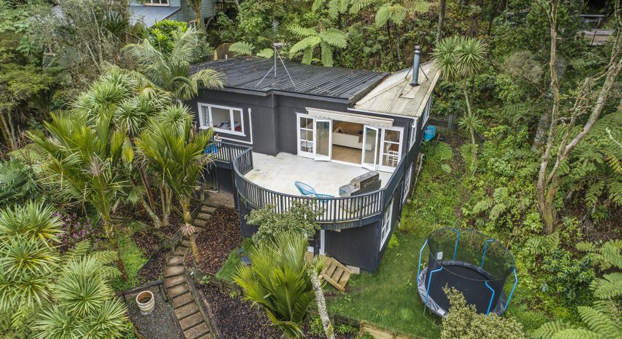  at 111 Laingholm Drive, Laingholm, Auckland