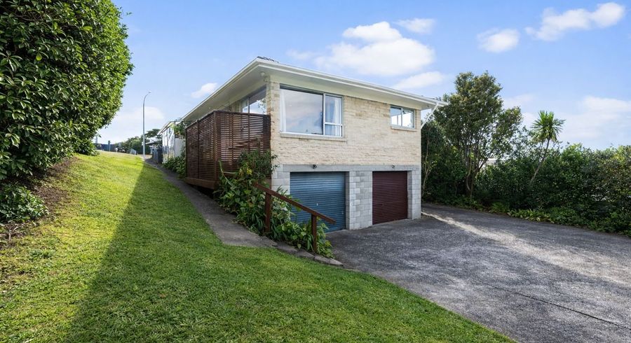  at 2/71 Bentley Avenue, Glenfield, North Shore City, Auckland