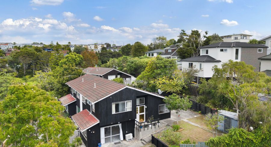  at 2/39C Coronation Road, Hillcrest, North Shore City, Auckland