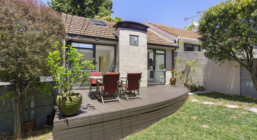  at 22 Larchwood Avenue, Westmere, Auckland
