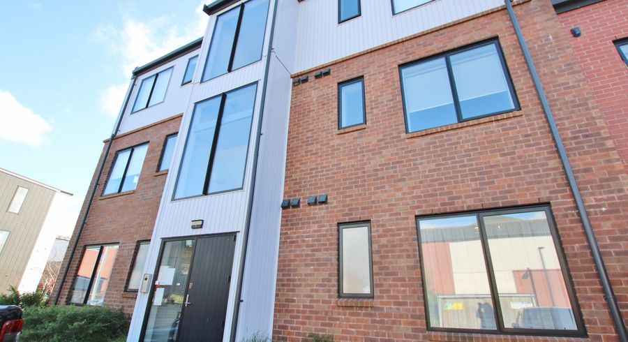  at 2/17 Uku Lane, Hobsonville, Waitakere City, Auckland