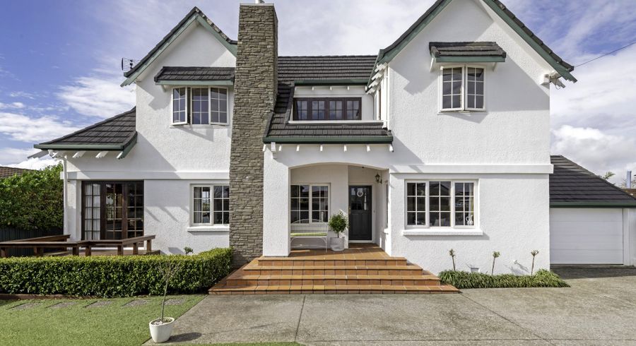  at 1/109 Litten Road, Cockle Bay, Auckland
