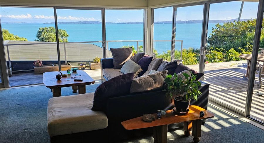  at 40 Craig Road, Maraetai, Auckland