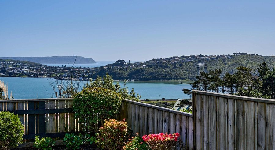  at 32 Aspiring Terrace, Aotea, Porirua