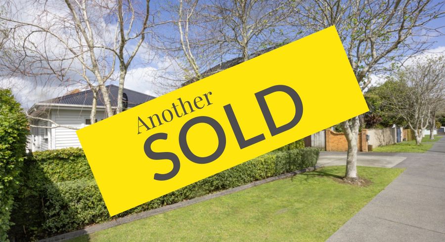  at 4 Kingsway, Three Kings, Auckland