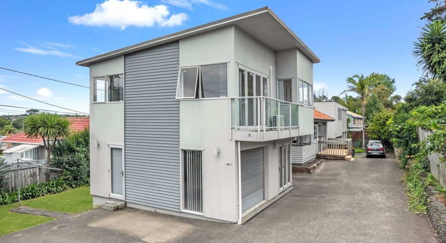  at 1/18 Forrest Hill Road, Forrest Hill, North Shore City, Auckland