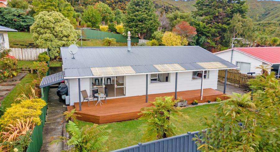  at 5 Oaklands Grove, Clouston Park, Upper Hutt