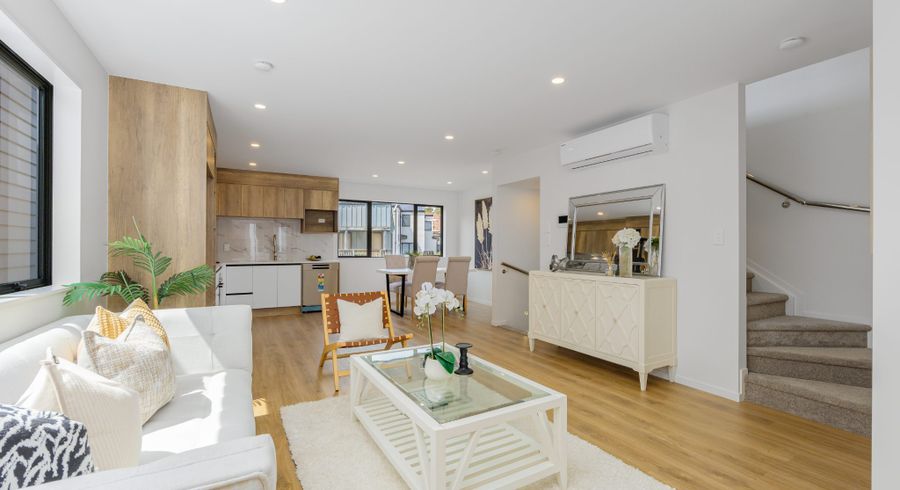  at 3/6 Woodhouse Place, West Harbour, Waitakere City, Auckland