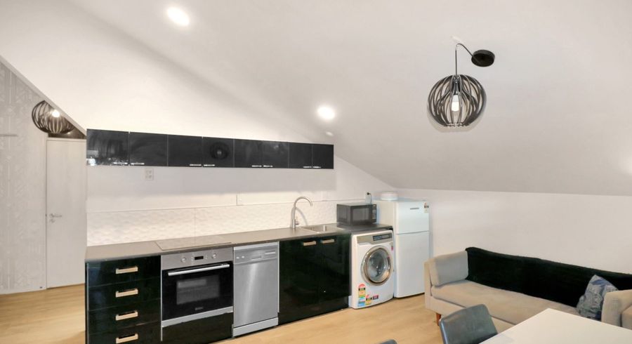  at 13/14 Alpha Street, Te Aro, Wellington