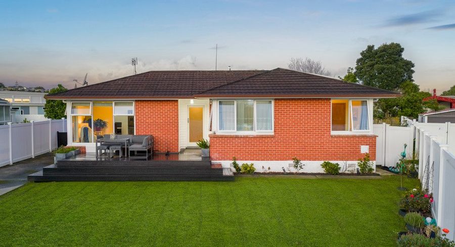  at 14 Mangos Place, Pakuranga, Manukau City, Auckland