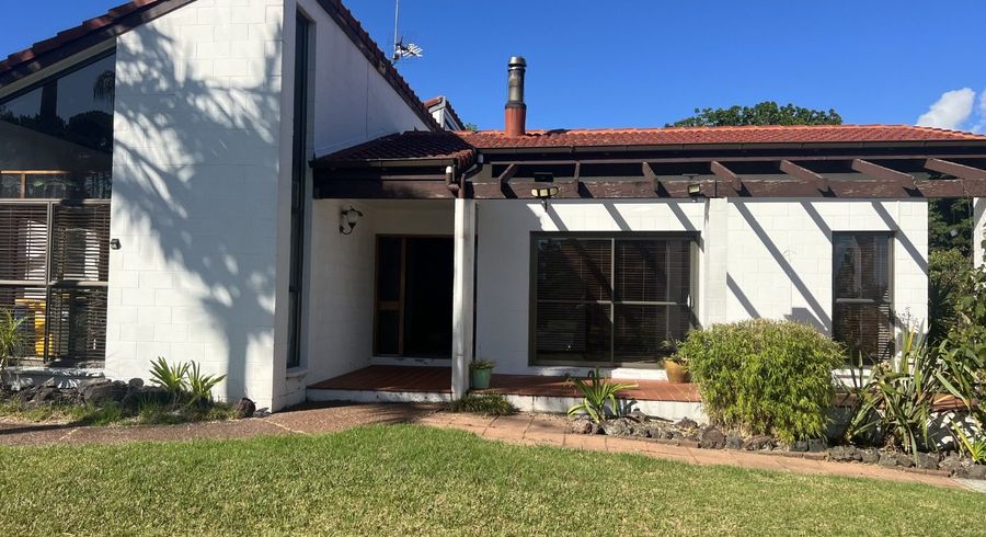  at 96 Becroft Drive, Forrest Hill, North Shore City, Auckland