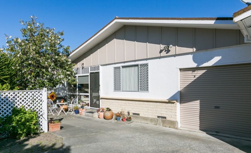  at 2/168 Gloucester Street, TARADALE, NAPIER