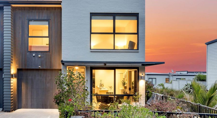  at 25 Matairangi Avenue, Totara Heights, Auckland
