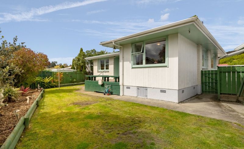  at 2/55 Hillside Drive, Maoribank, Upper Hutt