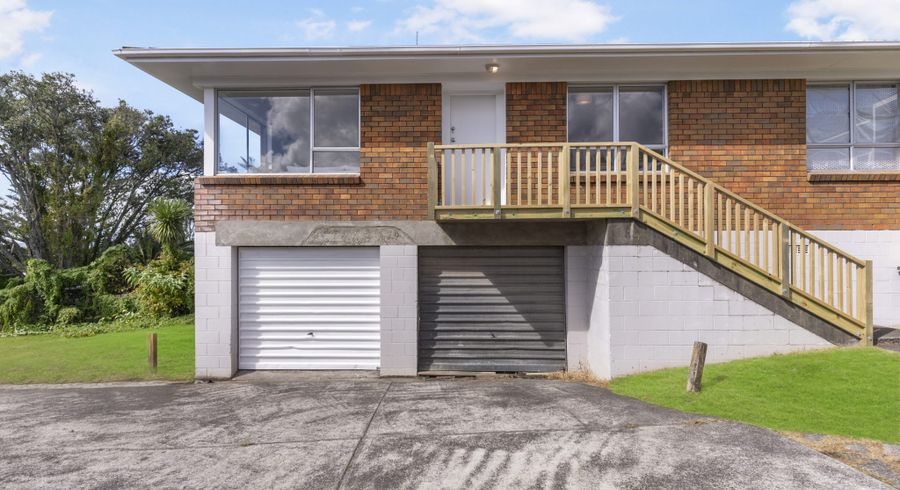  at 4/178 Chivalry Road, Glenfield, Auckland