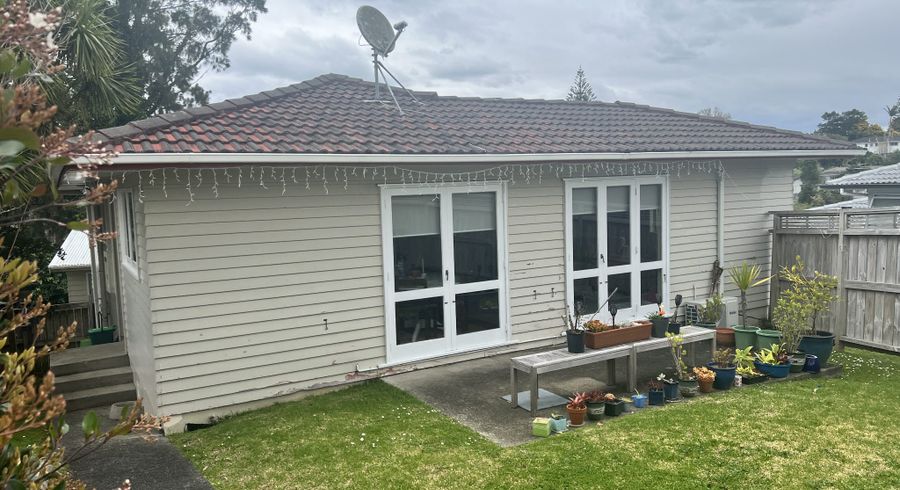  at Pavola Grove, Glenfield, North Shore City, Auckland