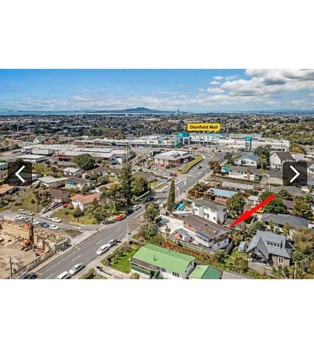  at 20A Kaipatiki Road, Glenfield, North Shore City, Auckland