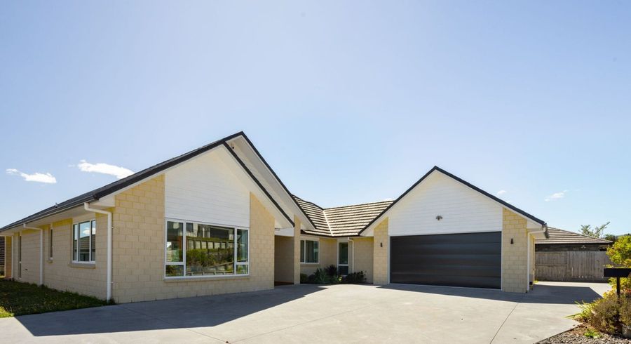  at 13 Rose Berry Crescent, Flagstaff, Hamilton