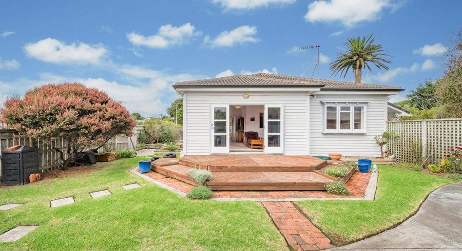  at 4 Nathan Avenue, Paraparaumu Beach, Kapiti Coast, Wellington