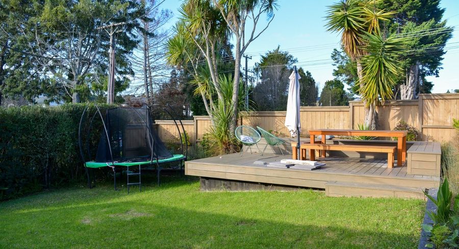  at 11 Kamara Rd, Glen Eden, Waitakere City, Auckland