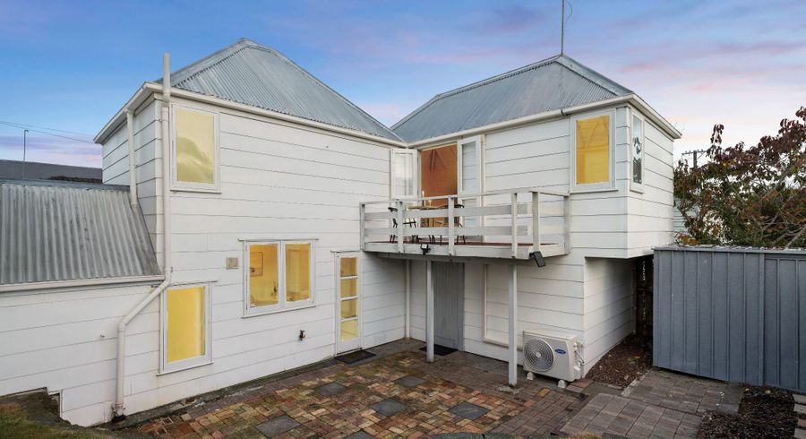  at 2/28 Tranmere Road, Sandringham, Auckland
