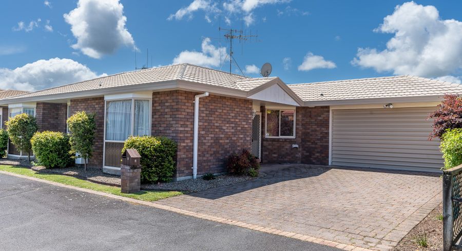  at 12 Longford Court, Forest Lake, Hamilton