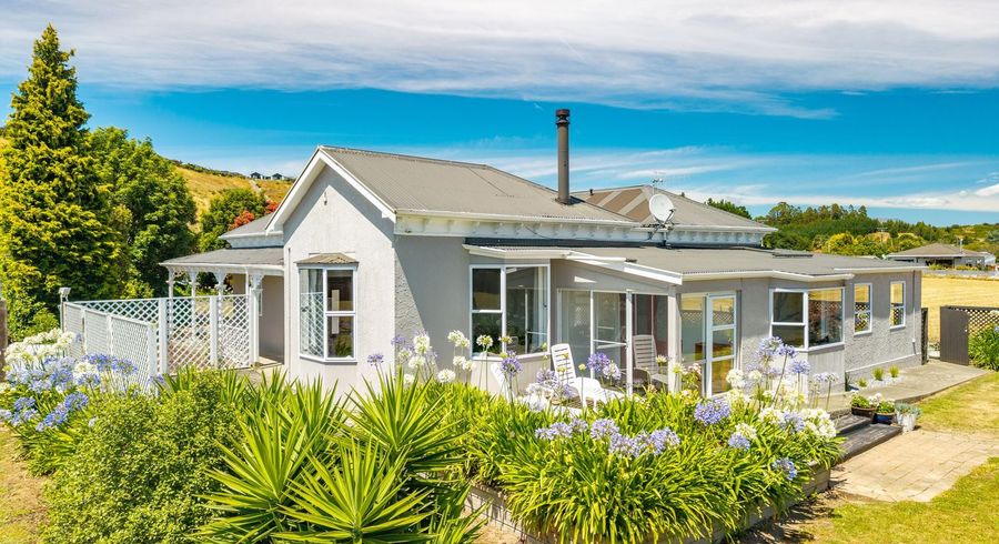  at 137 Lord Rutherford Road South, Brightwater, Brightwater