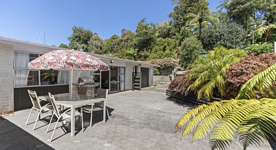  at 2/12 Ambury Place, Merrilands, New Plymouth