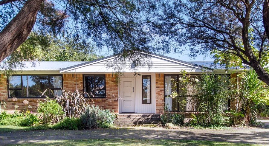  at 4 Winstone Avenue, Chartwell, Hamilton
