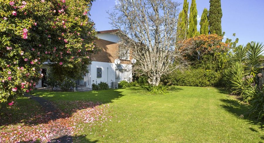  at 2/50 Te Kanawa Crescent, Henderson, Waitakere City, Auckland
