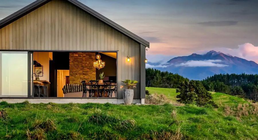  at 7 Te Ara Karoiroa, Hurford, New Plymouth