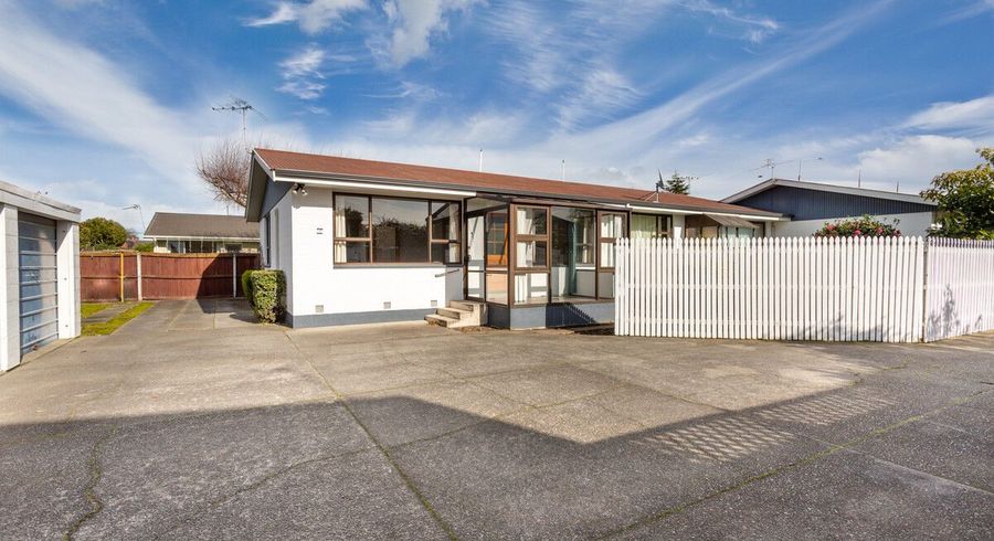  at 4/28 Peer Street, Upper Riccarton, Christchurch