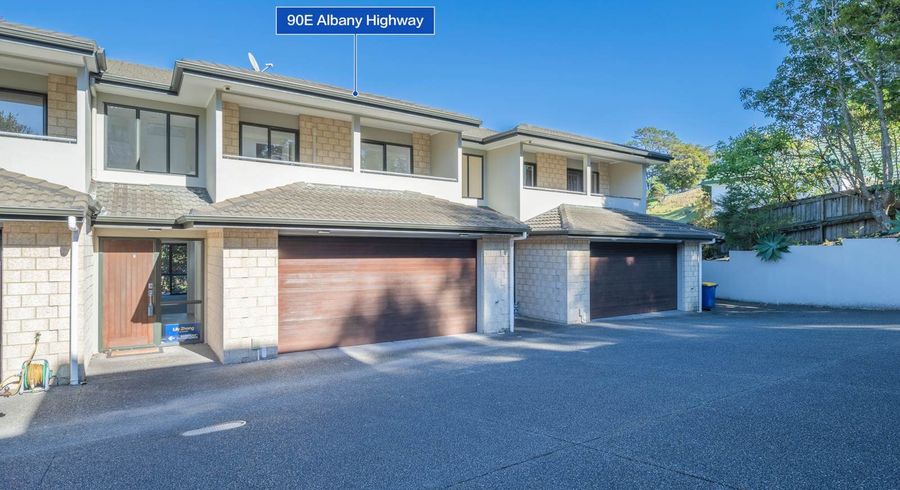  at 5/90 Albany Highway, Albany, North Shore City, Auckland