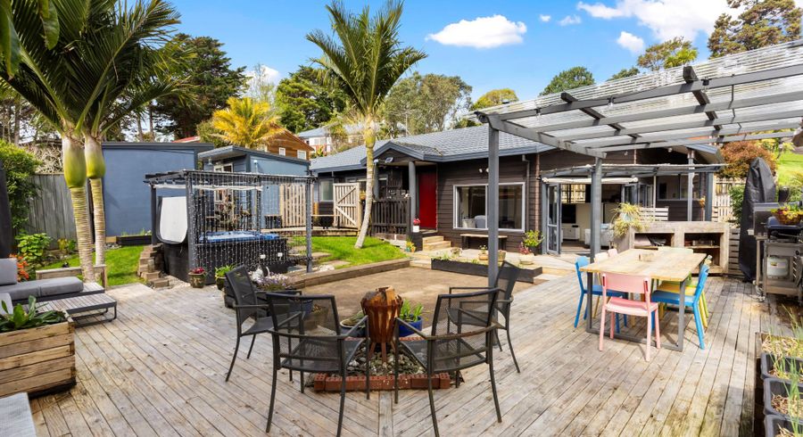  at 109E Glengarry Road, Glen Eden, Auckland