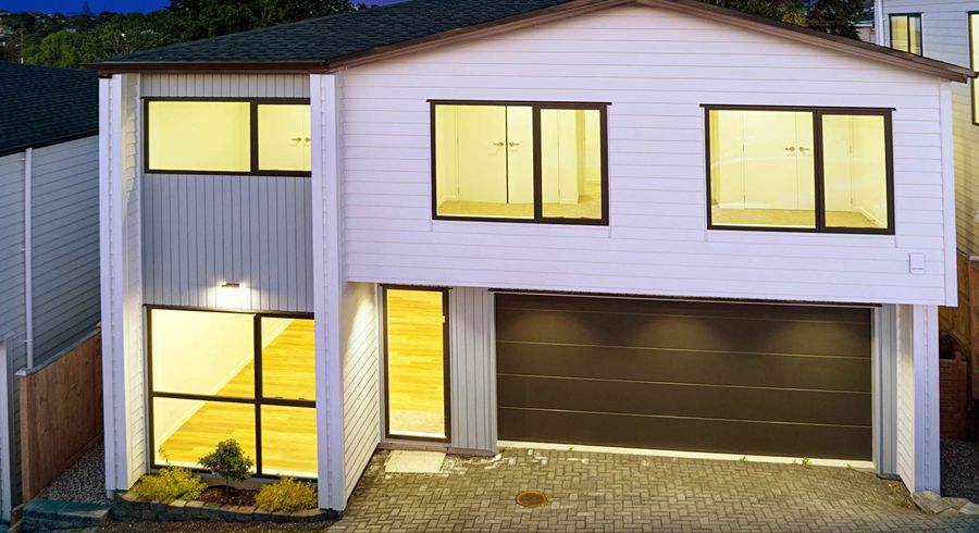  at 21D Barron Drive, Green Bay, Waitakere City, Auckland