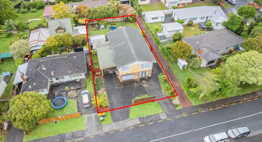  at 36 Te Kanawa Crescent, Henderson, Auckland