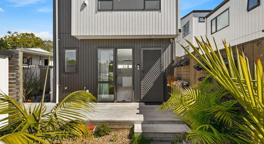  at 4A Trengove Place, West Harbour, Waitakere City, Auckland