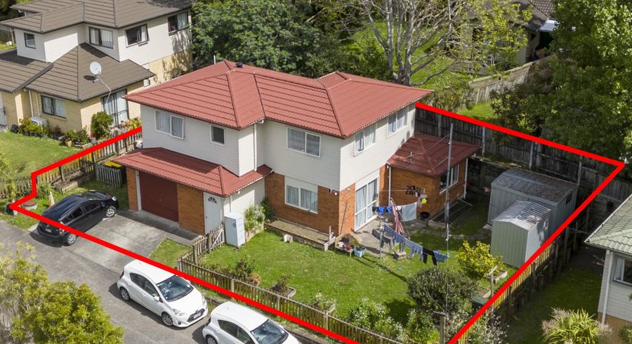  at 15 Sari Place, Massey, Auckland