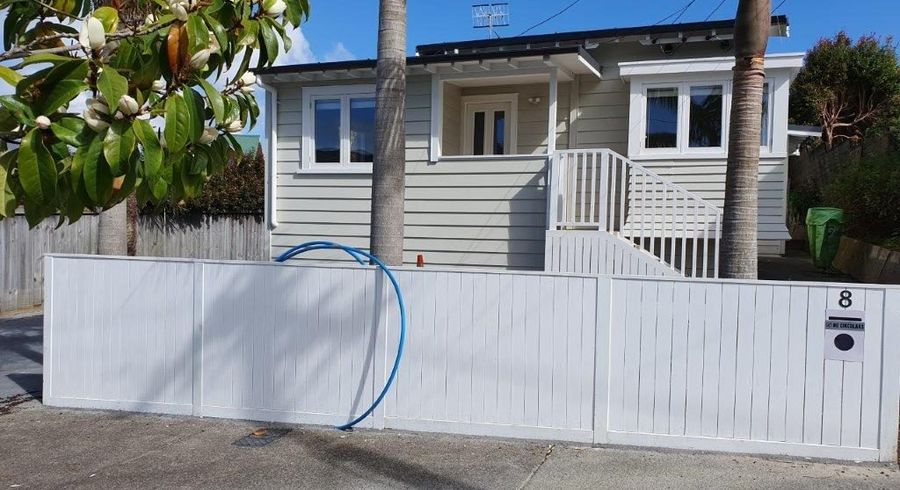  at 8 Bungalow Avenue, Point Chevalier, Auckland