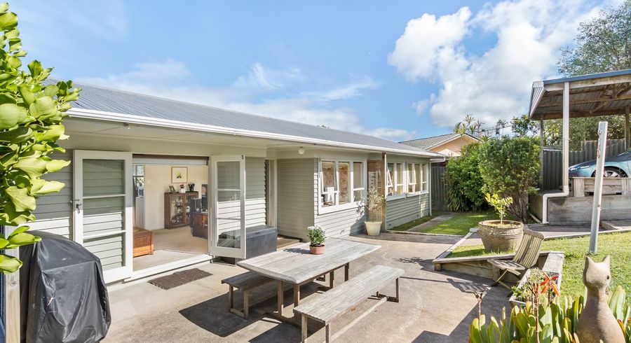  at 37 Commodore Drive, Lynfield, Auckland