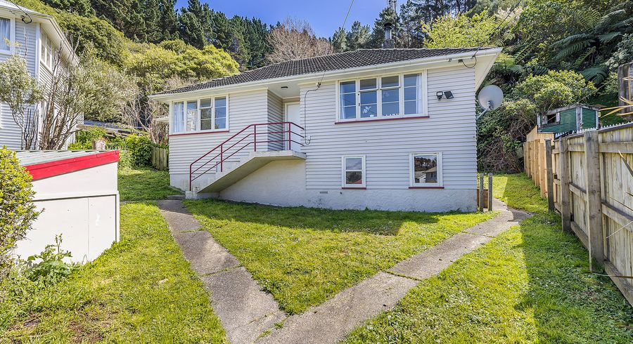  at 20 Greer Crescent, Tawa, Wellington