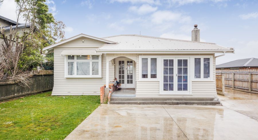  at 992B Tremaine Avenue, Roslyn, Palmerston North