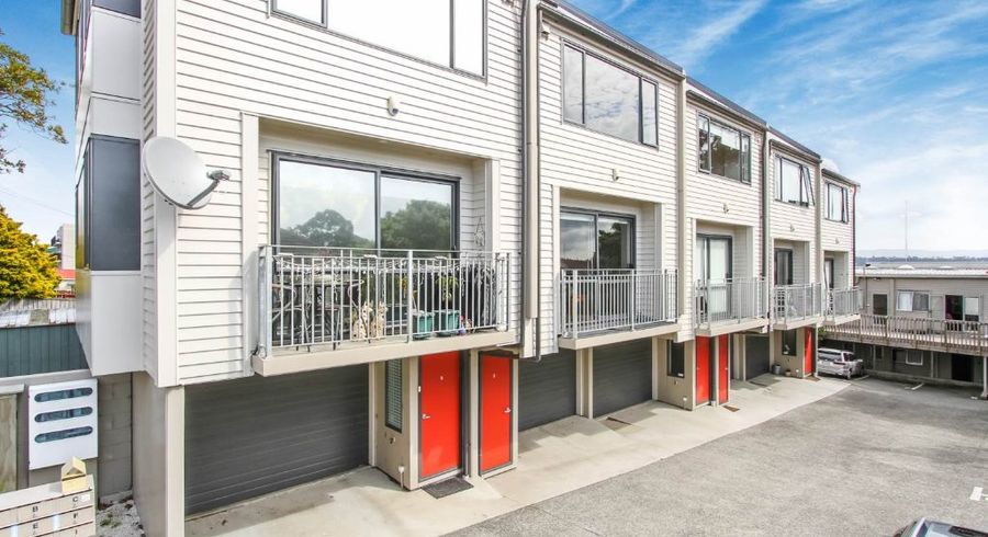  at 5H Geddes Terrace, Avondale, Auckland City, Auckland