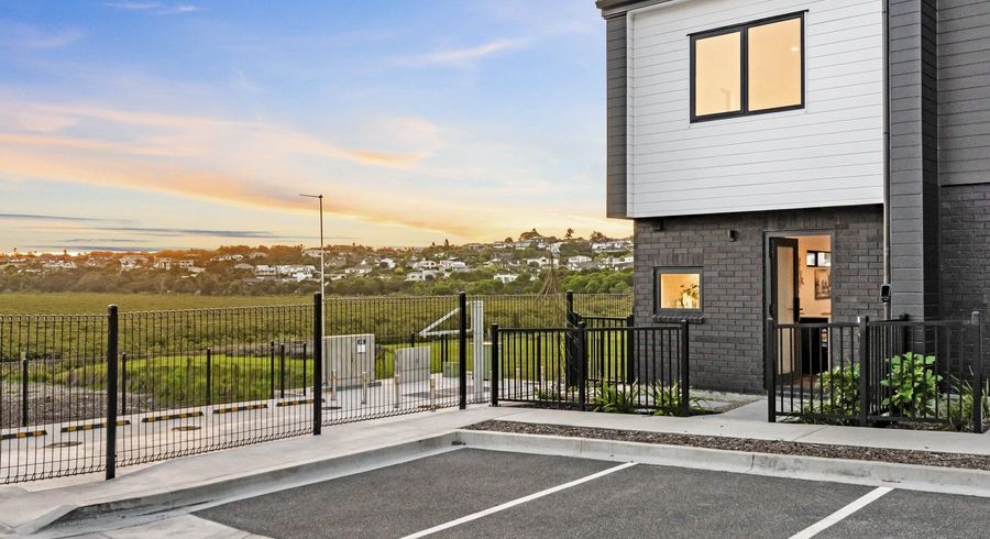  at 13/10 Ngaroma House Drive, Hobsonville, Waitakere City, Auckland